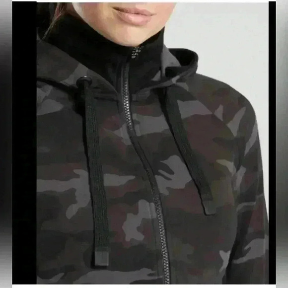 Triumph Black Camouflage Printed Zip Up Hoodie XS - Picture 4 of 14